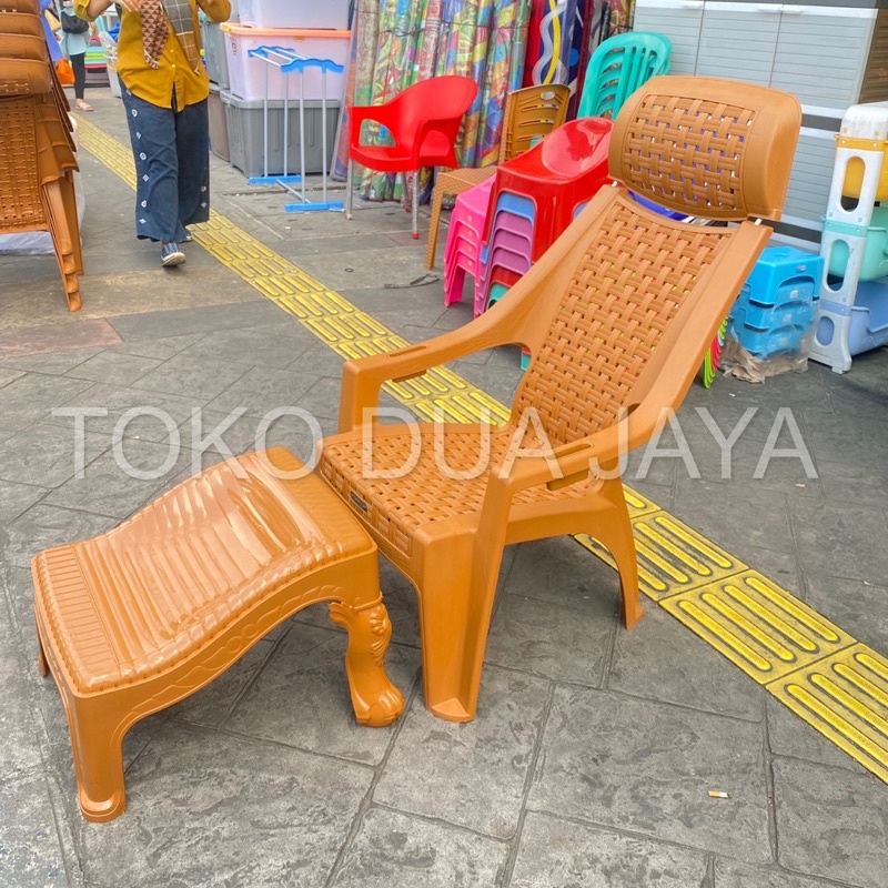 Napolly - Bangku Napolly Santai KUHAPE 22 / Kursi Santai Plastik Napolly / Kursi KHP 22