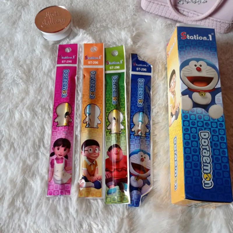 

Refill Pulpen Gel Karakter