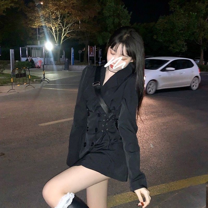 Red Pelajar trendi Gaya Korea Chic retro manis gadis keren double-breasted ikat pinggang terlihat tipis dan gaun jas kerah kecil