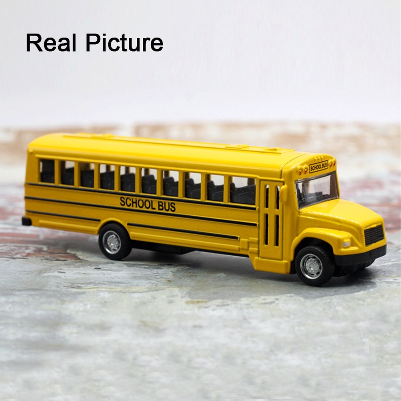 Mainan Model Bus Sekolah Bahan Alloy Skala 1 / 64 Untuk Hadiah Ulang Tahun Anak Laki-Laki