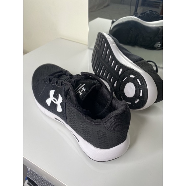 Under Armour/sepatu lari/sepatu wanita under armour