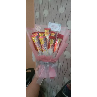

Snack Bouquet/hampers/hadiah/makanan/ringan/ulang tahun/pernikahan/hari spesial/hari guru/hari jadi
