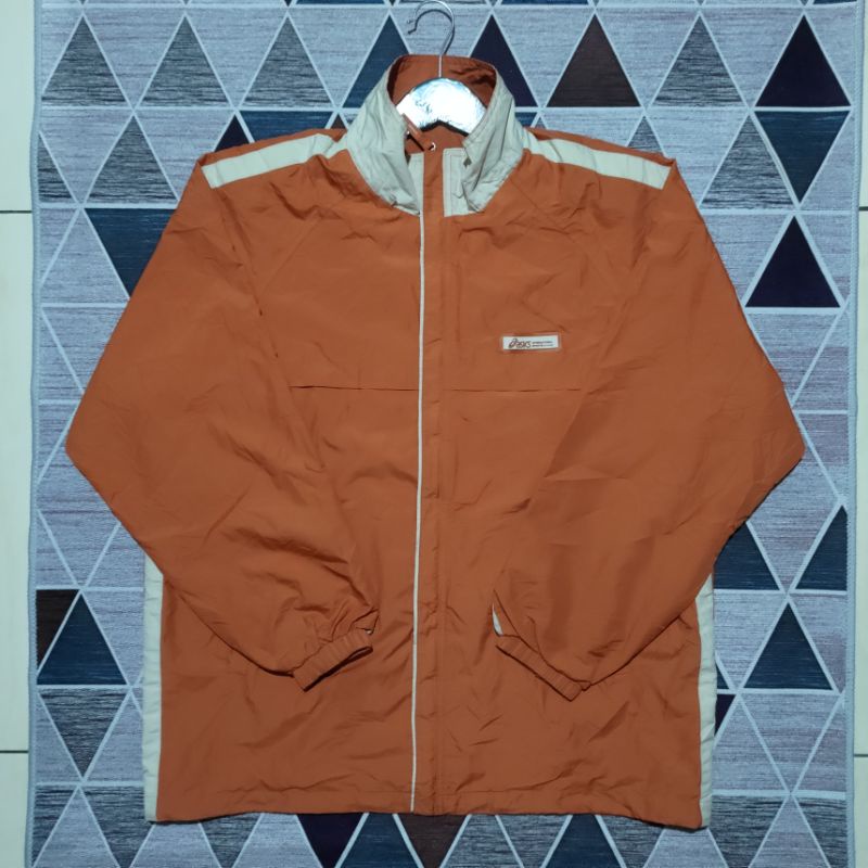 Jaket Asics