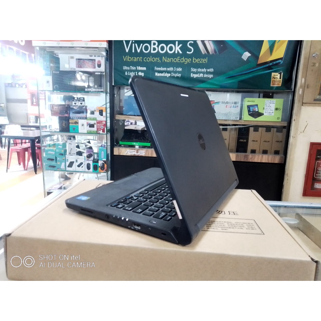 LAPTOP LEPTOP  DE  CORE I5 SSD 256 GB RAM 4GB 14 INCH WINDOWS 10 SIAP PAKAI