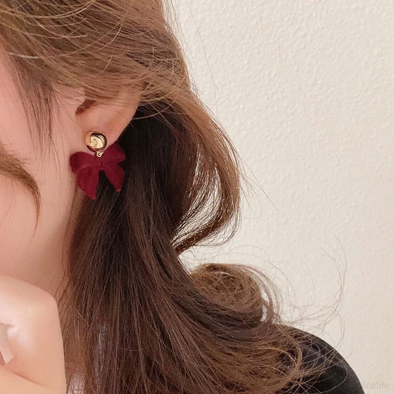 Anting Tusuk Gantung Bahan Velvet Warna Merah Anggur Untuk Wanita