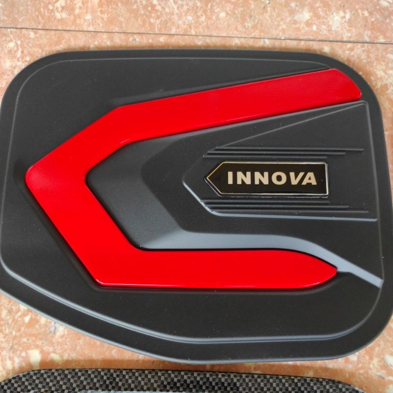 TUTUP TANGKI bensin TOYOTA INOVA INNOVA REBORN 2016 sampai 2023 venturer ribon hitam doff carbon chrome crome 2022 2021 2020 2019 2018 2017