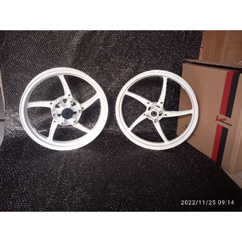 Velg ninja R/RR/S/SS vrossi mamba model Oz