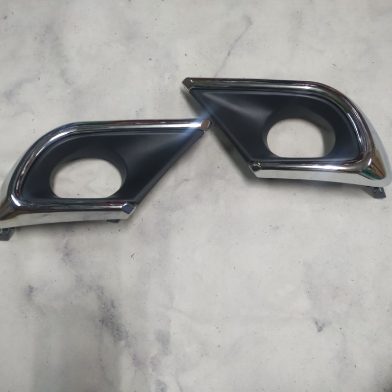 tutup foglamp cover foglamp innova 2013 - 2015