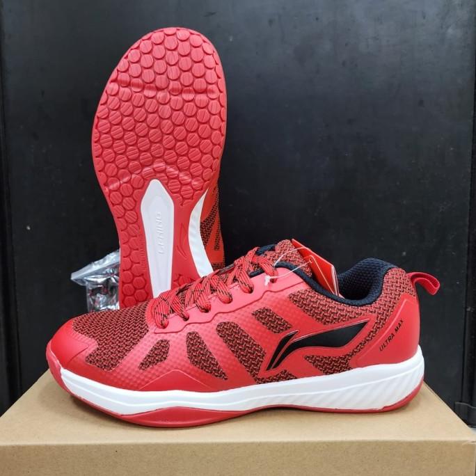 sepatu badminton lining ultra max