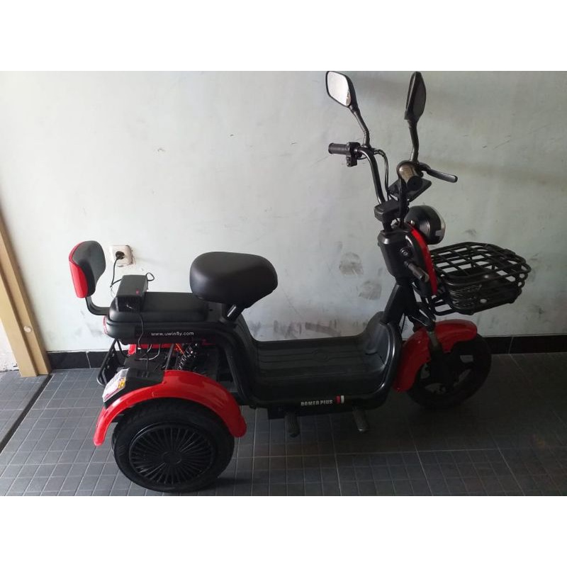 Sepeda listrik Uwinfly Romeo plus roda tiga