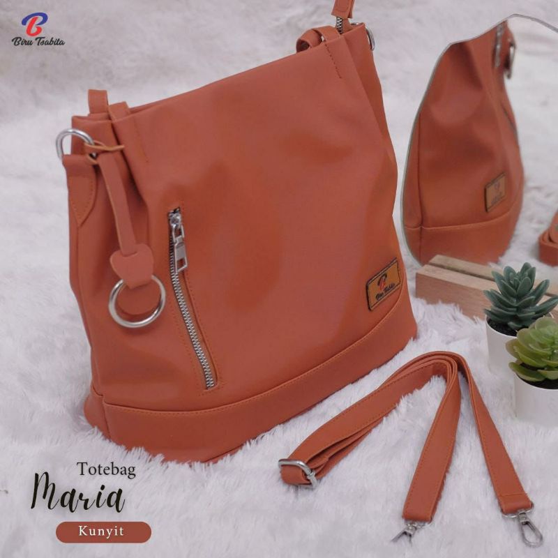 Maria Totebag by Biru Tsabita