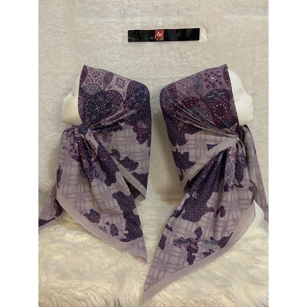 WDAqifa Segi Empat Deenay KW Voal Motif Batik Classic Ready Ungu Lilac