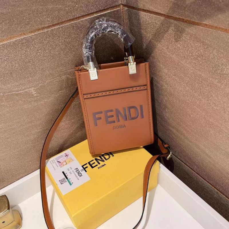 Tas hp import Fendi coklat