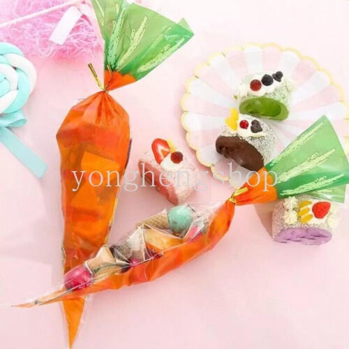 20 Pcs / set Tas Kemasan Kue Coklat Permen Bentuk Wortel Segitiga Untuk Hadiah Pesta Ulang Tahun Anak
