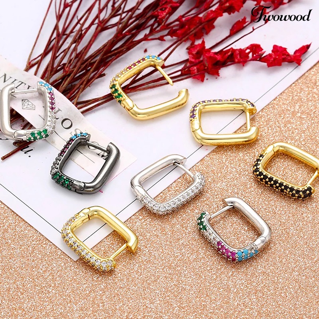 1 Pasang Anting Berlian Imitasi Bentuk Persegi Geometris Electroplating Hypoallergenic Gaya Vintage Untuk Wanita