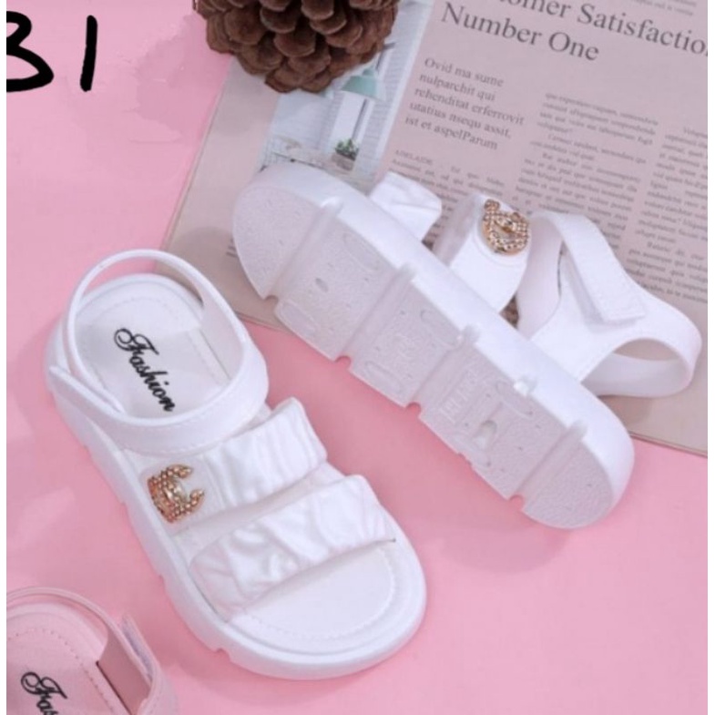 Sandal anak perempuan terbaru Sepatu sandal fashion trendy anak perempuan Sendal karet import wanita