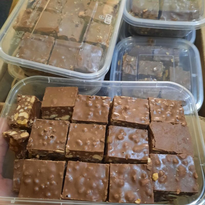 Jual Silverqueen box langsung dari Pabrik CERES | Shopee Indonesia