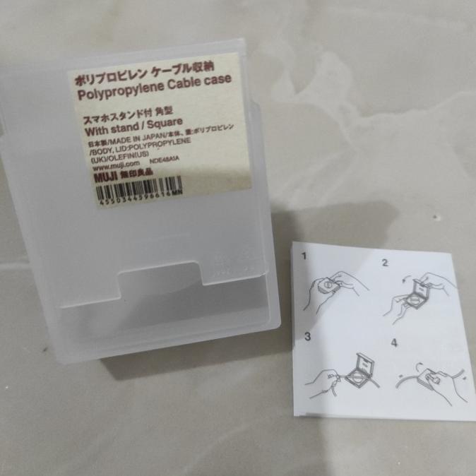 

muji cable case transparant