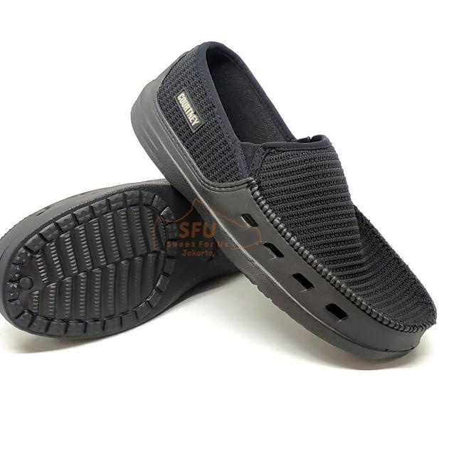 SFU JKT SEPATU CASUAL PRIA SLIP ON COURTNEY MIRACLE by ARDILES - Hitam, 39
