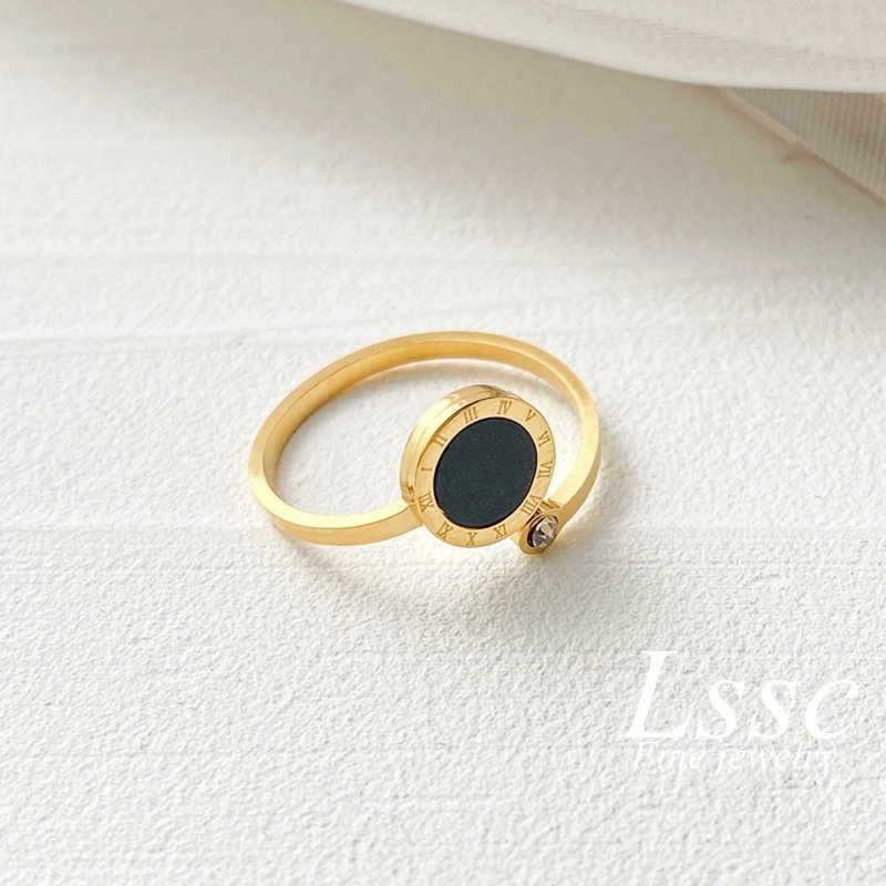 Cincin Titanium Wanita Bulat Hitam Romawi Cantik Emas 18K Anti Karat Aksesoris Perhiasan Korea Fashion