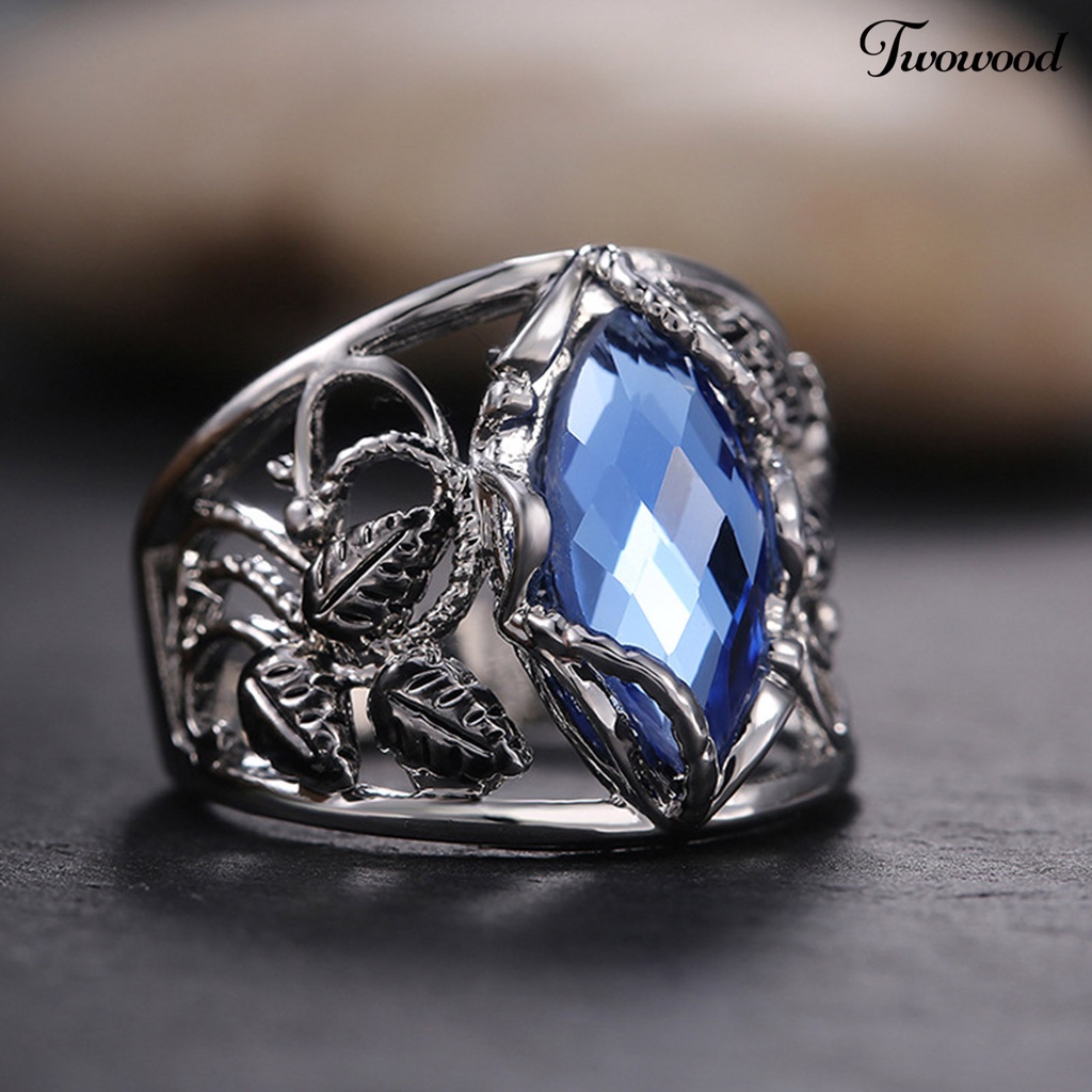 Cincin Bentuk Cabang Bunga Bahan Alloy Gaya Retro Untuk Wanita