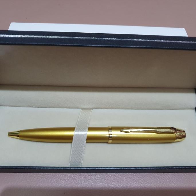 

TERBARU Pulpen Parker Sonnet TW Full Gold Klip Emas Free Grafir Nama /ALAT TULIS AESTHETIC/ALAT TULIS SEKOLAH/ALAT TULIS SET/ALAT TULIS LENGKAP/ALAT TULIS ANAK/ALAT TULIS LUCU