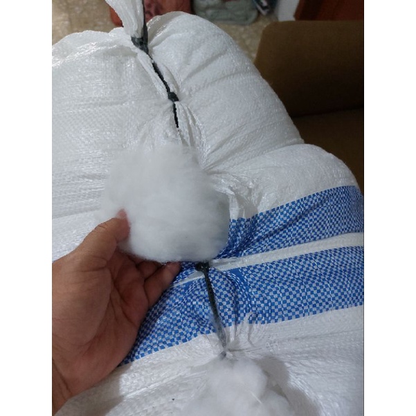 Microfiber / Bulu Angsa Sintetis isi 15Kg .Khusus Cargo / Instan