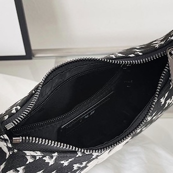 Shoulder bag Wanita Crossbody bag tas Wanita Import tas wanita kekinian tas wanita branded tas wanita terbaru tas bahu wanita sling bag wanita tas make up Shoulder bag Wanita Crossbody bag tas Wanita Import tas wanita kekinian tas wanita branded 207