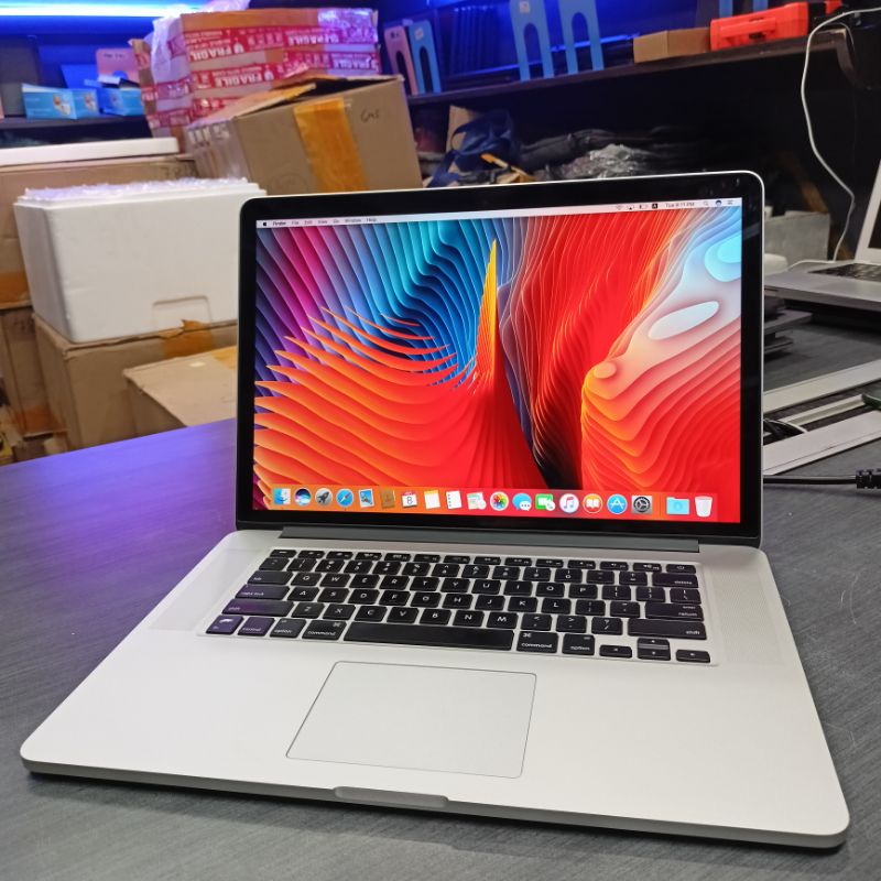 Macbook Pro 15 2015 Core i7 RAM16 SSD1TB 2.8GHz Retina 2015 15 inch