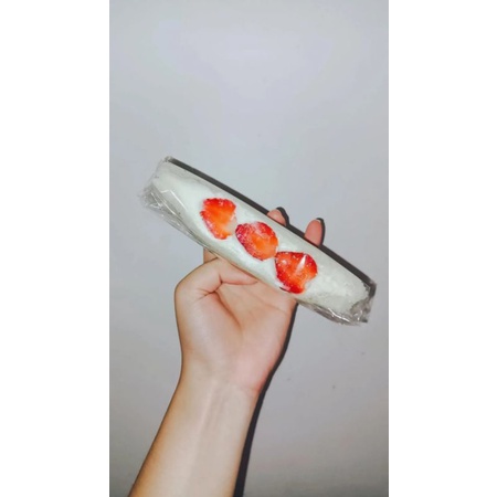 

Strawberry Sando