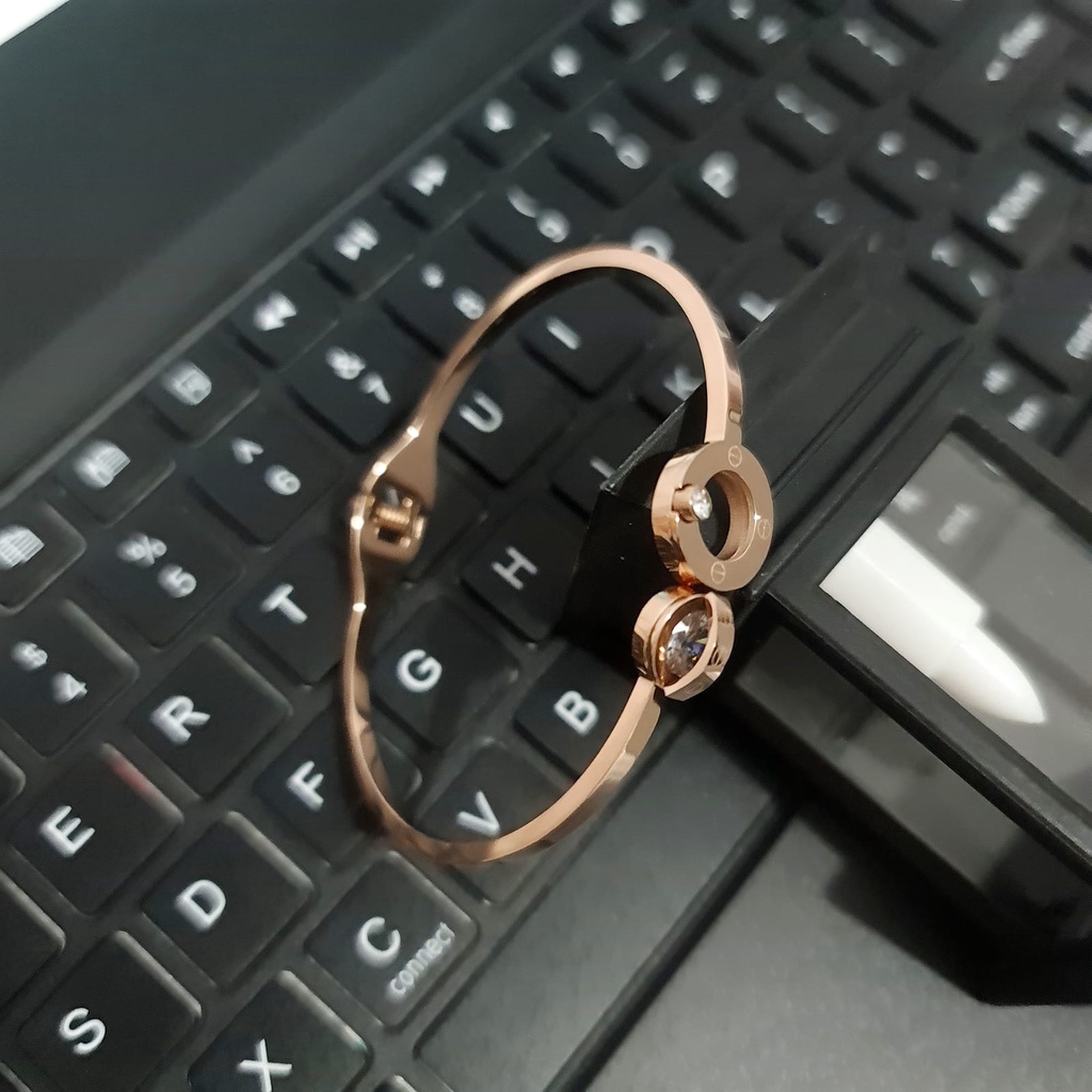 Gelang tangan wanita titanium model bangle ctr rosegold