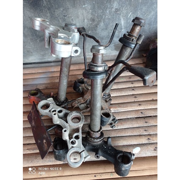 segitiga T atas bawah satria FU