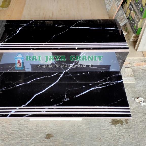 Granit Anak Tangga 30x100 dan 20x100 Hitam Motip