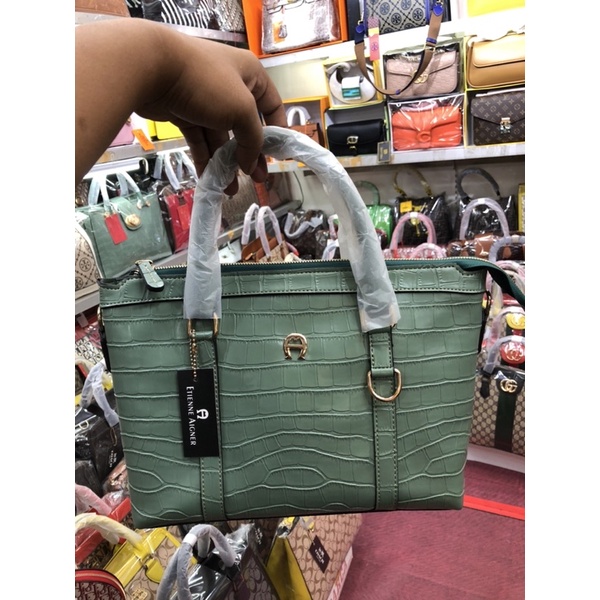 TAS slempang wanita a / slingbag cewek a/ aigner terbaru / tas slempang cewek/ tas a