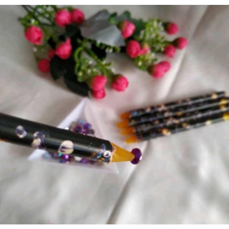

Pensil gems/permata