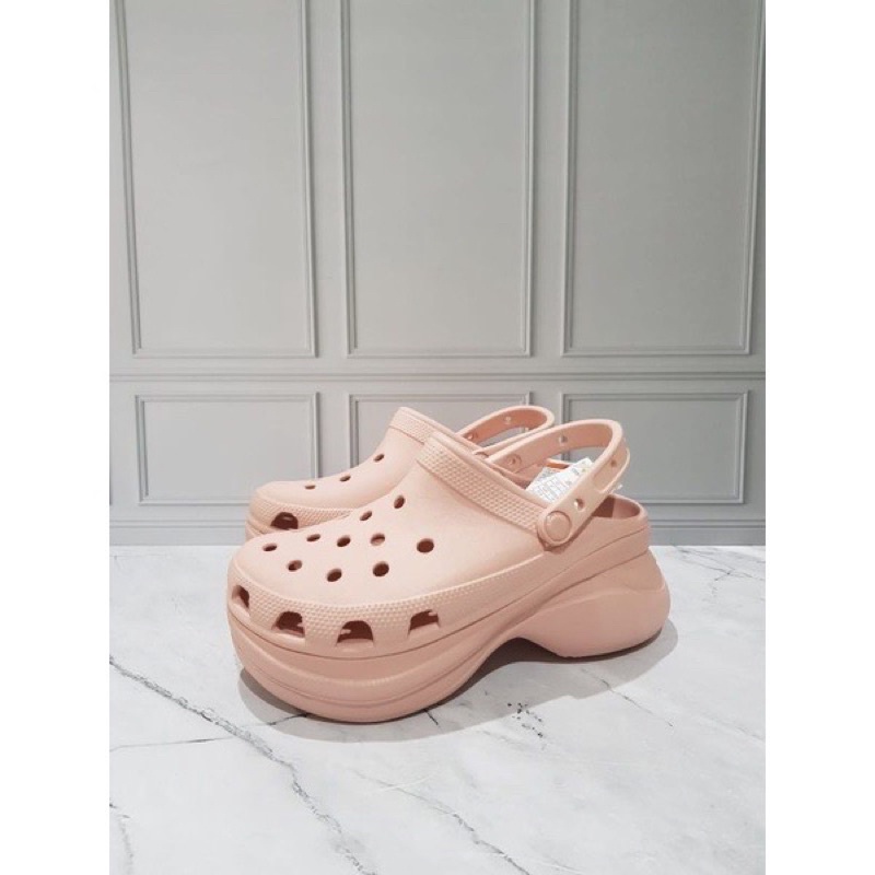 Sendal Wanita Crocs Classic Bae Clog Platform / Sepatu Sandal Wanita Crocs Wedges