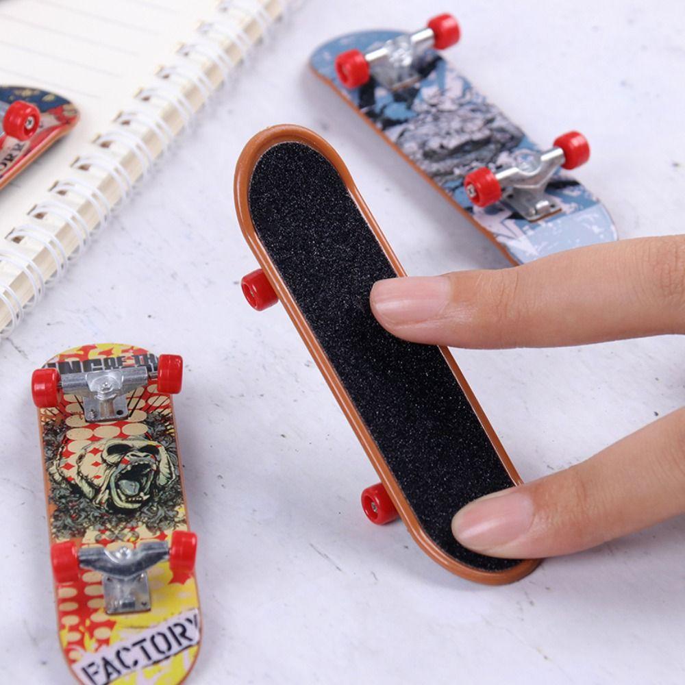 Quinton Finger Skate Board Hadiah Natal Warna Acak Jari Plastik Scooter Surfing Mainan Skateboard Model Skate Truck Mainan Edukasi Jari Mainan Fingerboard