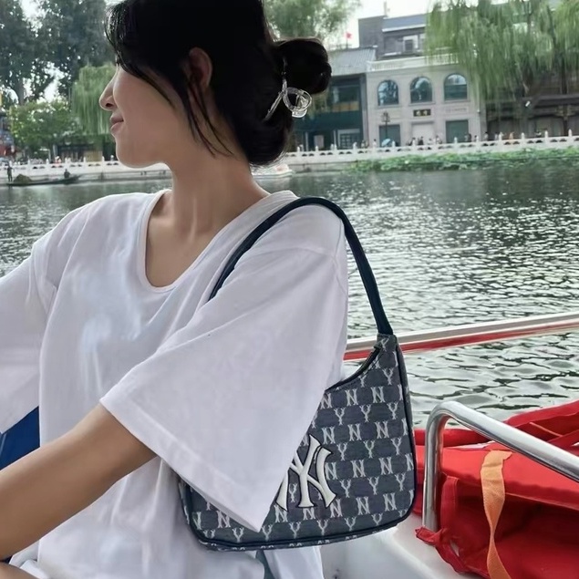Shoulder bag Wanita Crossbody bag tas Wanita Import tas wanita kekinian tas wanita branded tas wanita terbaru tas bahu wanita sling bag wanita tas make up Shoulder bag Wanita Crossbody bag tas Wanita Import tas wanita kekinian tas wanita branded 207