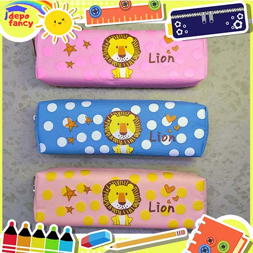 

Kotak Pensil Kain 1 Resleting Lion 89162 / Tepak Pensil / Tempat Pensil / Boks Pensil / Box Pen / Pencil Case