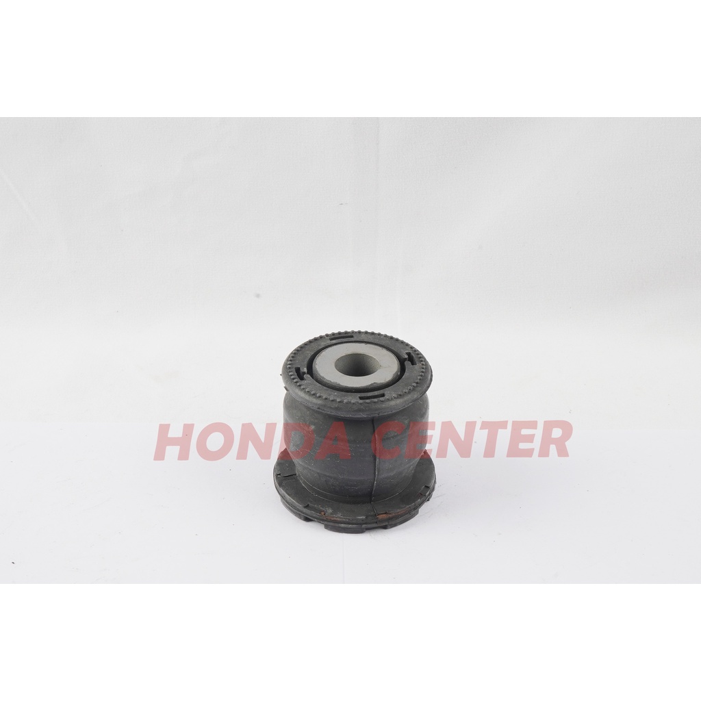 bushing bush bosh bos karet lower arm sayap knuckle knakel belakang  bagian bawah stream 2002 2003 2004 2005 2006  civic vti vtis 2001 2002 2003 2004 2005 crv gen2 2002 2003 2004 2005 2006 52365-S6M-004 52366-S5A-004