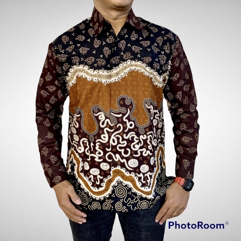 GB MOTIF TERBARU,Batik Couple ayah dan anak lengan panjang lapisan furing katun hero Warna Colklat,kemeja batik Pria lengan panjang,kemeja batik anak anak,Batik pria kantoran,batik pria premium,kemeja batik pria  katun solo