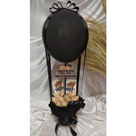 

BUKET UANG MODEL BALON & POT BUNGA (SUDAH TERMASUK UANG & SNACK)