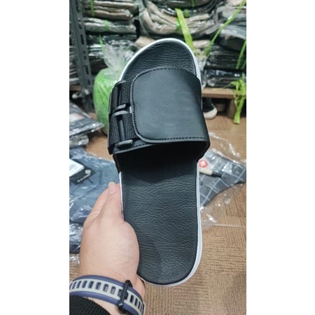 sandal sol putih
