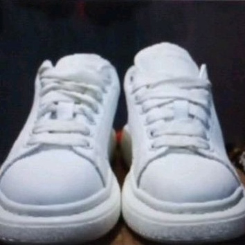 Sepatu Casual Vintage Alexander McQueen White