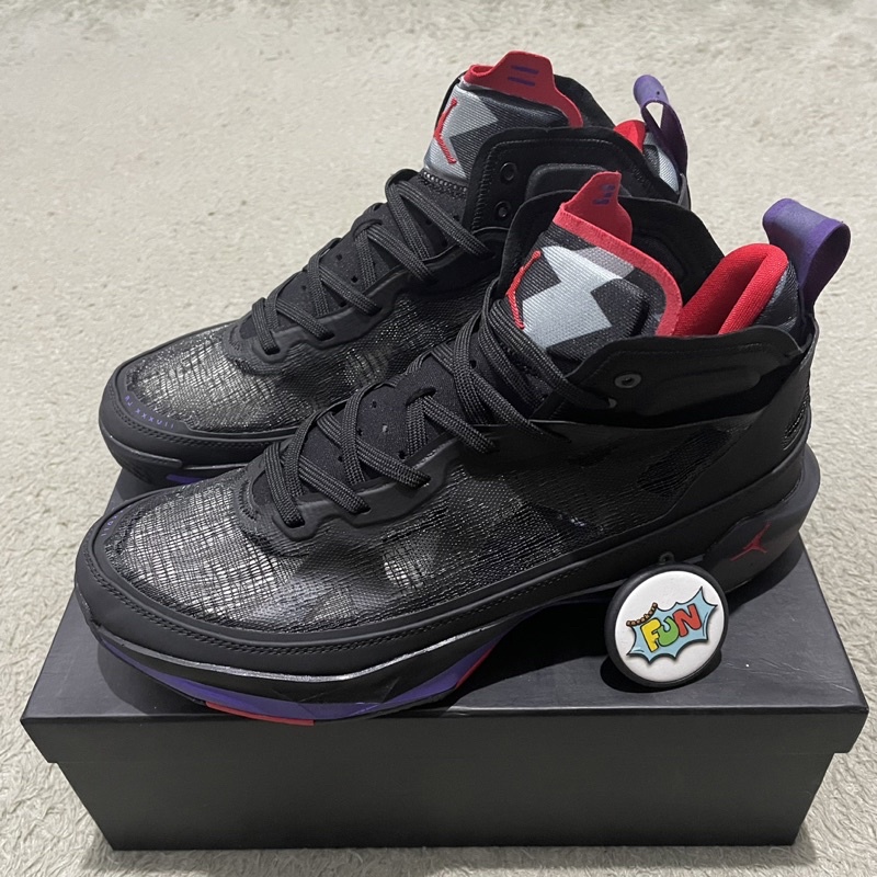 jordan wearing raptor 7