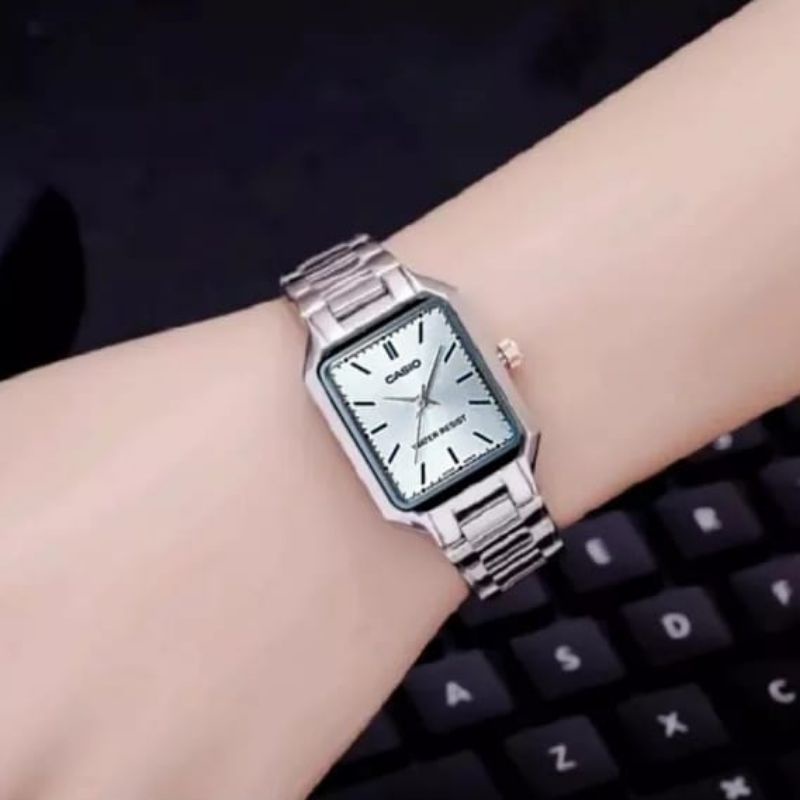 Jam Tangan Wanita Strap Rantai Segi 4 Terbaru Jam Tangan Kasual Wanita Free Batrai Cadangan  Bestseller Jam Tangan Quart Analog Sporty Water Resistant Jam Tangan Cewek Anti Air