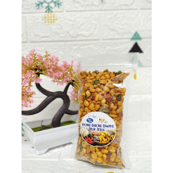 

Kacang goreng bawang daun jeruk isi 200 gr