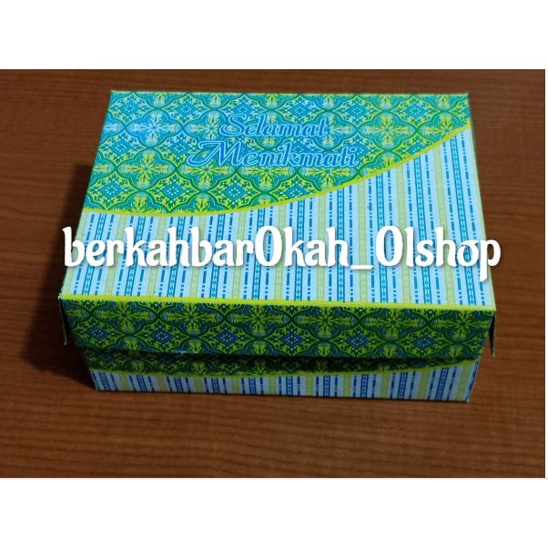 

DISKON MENARIK!!!! ( Kardus ) Dus Snack Motif Batik Uk. 10 x 14 x 7 ( ECER/PER PCS )