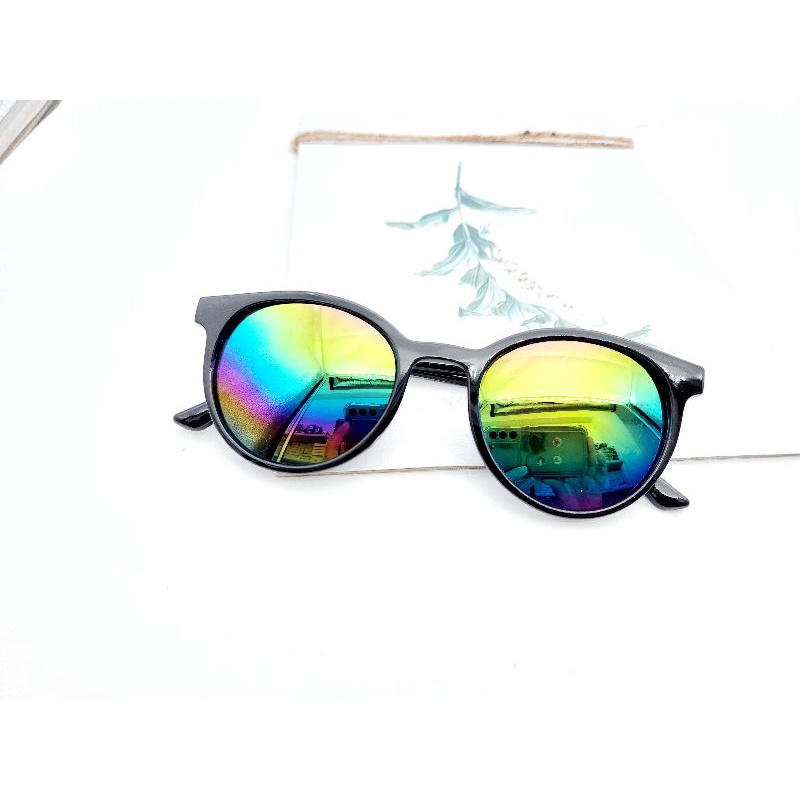 kacamata sunglass hitam lensa pelangi