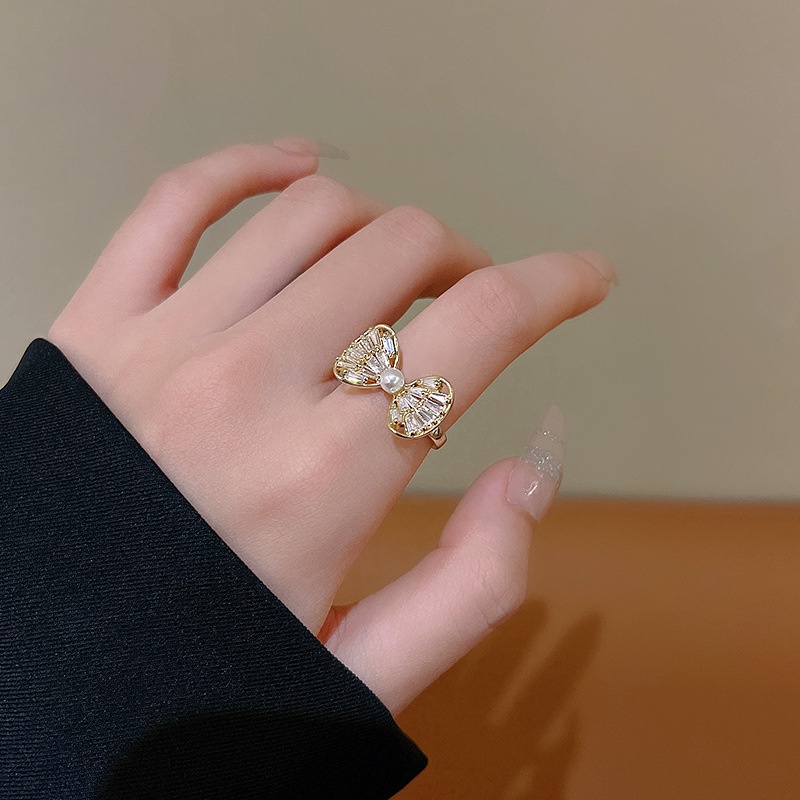 Cincin Model Terbuka Desain Pita Hias Zircon Gaya Mewahpopuler Untuk Wanita